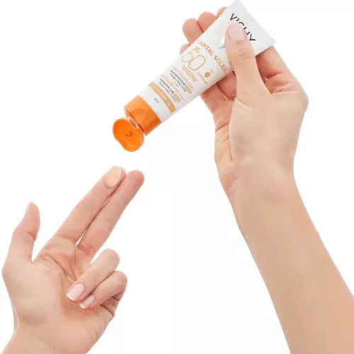 Vichy Capital Soleil Színezett napvédő krém barna foltok ellen SPF50+ (50 ml)
