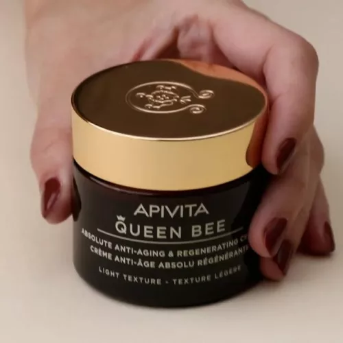 Apivita Queen Bee Ránctalanító Light arckrém normál/kombinált bőrtípusra (50 ml)